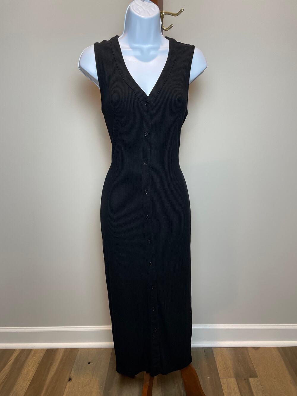 Lulus Bodycon Midi Dress Size L Black Sleeveless Stretchy Button Front